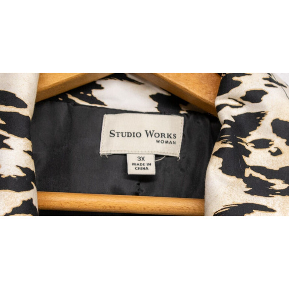 Women's Plus Size 3X STUDIO WORKS Animal Print Lightweight Spring Dressy Jacket - Picture 3 of 5